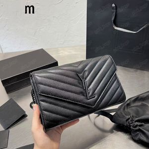 Lyx Designer Damsvarta Handväskor Kaviarväska Guldkedja Axelväskor Klassisk Flap Crossbody Woc Satchel Modeväskor Plånböcker 2306303BF