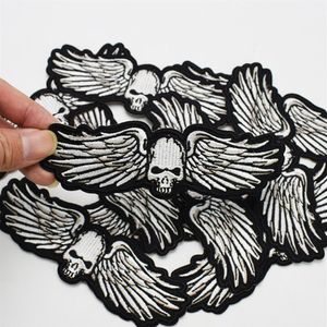 1 PCS Punk Wings Emblemas de caveira para roupas de motor Ferro em transferência Aplicar remendo para jaqueta de vestuário Faça você mesmo costurar em bordado 239J