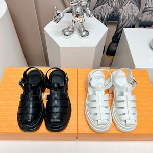 Devil Sandals White Black NW's Chunky Cow Leather Slippers Silver Buckle Heel Höjd Plattform Designer Luxury Women Shoes