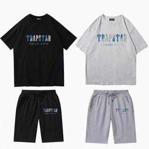 Trapstar Kısa Set Tişört Pantolon Adam Sıradan Klasik Fit Drawstring Yaz Plajı Şortları Elastik Bel ve Cepler Erkek Tasarımcı Sepet Pantolon