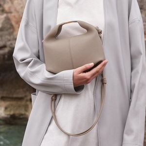 bolsa de luxo bolsa de grife feminina clássica versátil material de couro de alta qualidade alça de ombro ajustável nicho da moda bolsas de um ombro sentido avançado
