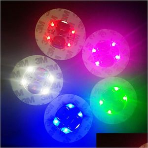 Andere festliche Partyversorgungen LED Coasters MATS 3 Modi 4 Lichter Farbwechseln batteriebetriebener flacher stabiler Kernbrettnachtclu DH3HA