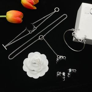 Projektanci naszyjniki wisiorki dla kobiet z kolczykami link łańcuch modny akcesoria