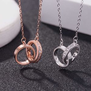 Designer Charm S925 Sterling Silver Double Ring Buckle Necklace Circle något inlagd med Diamond Fashion Carter ClaVicle Pendant Plated Rose Gold