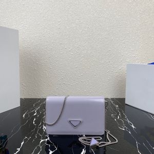 2023 Nova bolsa crossbody feminina Bolsa de ombro de qualidade premium em couro brilhante com alça de corrente de pele de carneiro removível como bolsa clutch 1BD307