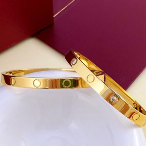 designer Bracelet titanium steel bracelet Luxury men's and women's 18K rose gold fashion popular do not fade color bracelet trend stainless with Cloth bag