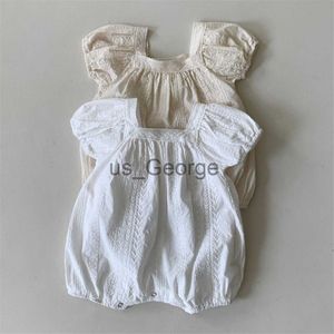 衣料品セット2023夏の新しい女の赤ちゃんショートパフスリーブロンパースソリッド新生児服ガールズジャンプスーツスクエア首の刺繍バブルロンパーJ230630