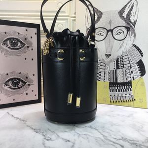 High Quality Designer Bag Womens Mini Bucket bag Stylish Tote bag Leather Shoulder Bag Temperament Wallet Card Bag 637115