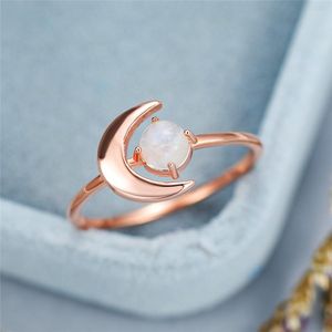 Cluster Rings Elegant Female Moon Finger Ring With Moonstone Classic Silver Rose Gold Wedding Fashion Promise Engagement For Women