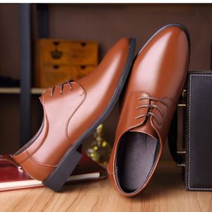 BOTAS 2021 NOVO Classic Business Men's Dress Shoes Fashion Fashion Elegant Formal Wedding Shoes Male Slip On Office Black Brown Tamanho 3844