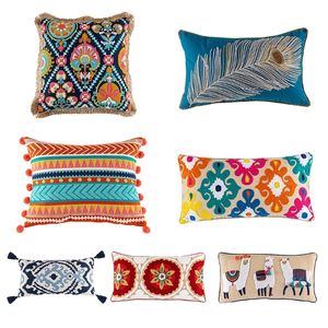 Kuddefodral Vintage Bohemian Style Tufted Lumbal Pillow Case broderad alpaca Geometriska blommor Pompom Tassels Throw Cushion Cover 230629