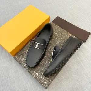 2023 Erkek Tasarımcı Elbise Ayakkabı Gümüş Toka Siyah lacivert Deri Lüks Moda Nazik Erkekler Sıradan İş Ayakkabıları Düz ​​Düğün Balo Ayakkabı ile Kutu