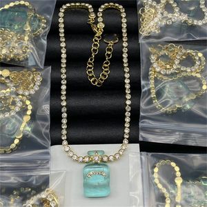 Designer Chokers C Letter Pearl Złoty naszyjnik Kobiety podwójna biżuteria CCITY WOMEN 657567