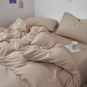 Sängkläder sätter hösten 4-stycken set japansk enkel soild färg mjuk andningsskydd täcke ab dubbelsidig ingen täcke
