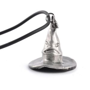 Classic Hogwarts School Magic Metal Cap Hat Pendant Halsband läderkedja för att ge dig en magisk upplevelse kraftsmycken240e