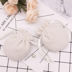 50Pcs lot 9 11cm Velvet Bag Drawstring Pouches Jewelry Packing Display Bags Wedding Christmas New Year Gift Present for Lovers221k