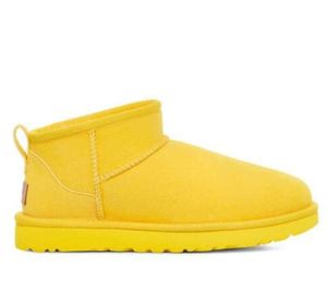 Kvinnor Ultra Mini Snow Boots Slipper Winter Ny Populära ankelfårskinn päls Plush Håll varmen med korts dammpåse Vackra gåvor Antilop Reindeer Color Uggly