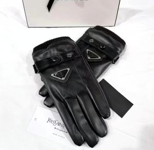 Herbst einfarbige Handschuhe europäische amerikanische Designer für Männer Frauen Touchscreen-Handschuh Wintermode Mobile Smartphone Fünf-Finger-Handschuhe Geschenk RR