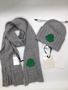 Hattar halsdukar sätter män kvinnor designers varma skalle mössa vindtäta bekväma och varm ny stickad mössa med boxensemble homme beanie halsduk designers