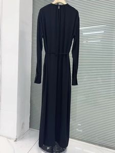 Toteme-Midikleid aus Viskose, langärmeliges Kleid mit elastischem Bund