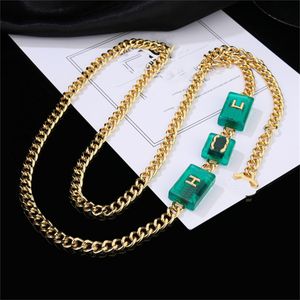 Designer Chokers C Naszyjniki Letter Pearl Złoty naszyjnik Kobiety podwójna biżuteria Ccity Woman 5645
