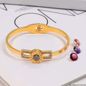 2023 Nova pulseira de luxo quente feminina incrustada com diamante colorido de aço inoxidável casal pulseiras de ouro masculinas moda 18K dourado algarismos romanos joias festa presente de casamento