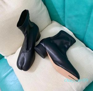 Leather Sock Booties Tabi Cleft Heel Luxury Fashion Designer Women Ankle Shoes Trotters Shoes Grandma shoes