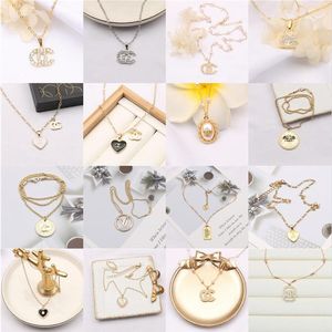 Luxury Designer Double Letter Pendant Necklaces Chain 18K Gold Plated Crysatl Pearl Rhinestone Sweater Necklace for Women Lady Wed291T