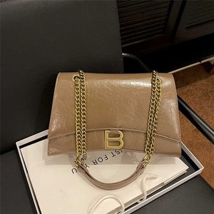 Hourglass 2023 Early Autumn New Chain Texture Shoulder Hand Grab Cross Body Bag for Women model 7569
