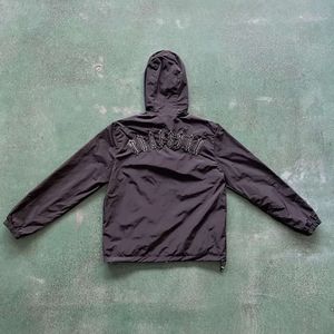 2023ESS 남성용 재킷 New Men Trapstar 재킷 스포츠웨어 Irongate T Windreaker-Black 1To1 품질 자수 편지 여성 지퍼 태양