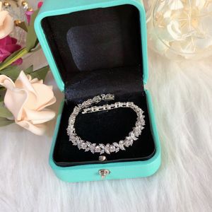 Bracelet designer bracelet luxury bracelets designer diamond letter Solid Colour Design women bracelet Versatile Bracelet Style Christmas Gifts box