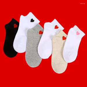 Женские носки, 1 пара красных сердечек, милые студенческие носки в корейском стиле, простые тонкие белые, черные, весенне-летние забавные носки, хлопковые женские подарки для девочек