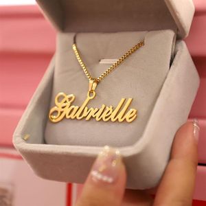 Naszyjniki wiszące złotą łańcuch pudełka na niestandardowe biżuteria spersonalizowana nazwa Naszyjka ręcznie robiona kursywna tablica znamionowa Choker kobiety Bijoux BFF 294Y