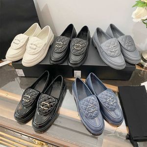 top quality classic Loafers Letter buckle Luxury Designer Dress Shoes Loafers Women slip on Flat Shoes lambskin genuine leather Flat Boat Shoes Black white apricot