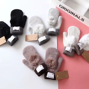 High Quality Mens Womens Fingerless Gloves With Hairball Designer Brand Letter Printing Thicken Keep Warm Glove Winter Outdoor Sports Pure Cotton Accessories