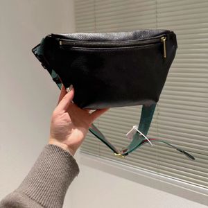 Dag packar mäns casual herrväska midja väska fashionabla och mångsidiga en axel crossbody bröstväska är trendig