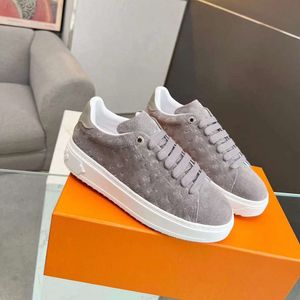 Buty aksamitne designerskie futro swobodne ciepłe trampki stare kwiaty zamszowe tkanina jeleń sporty sneaker menu kobiety łyżwiarki buty jogging fitness