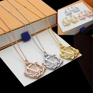 Luxury Fashion Choker Necklace Designer V Letter SMYCKE CHUDDE 18K GULD PLATED PENDANTS NACKLACES Örhängen Set Women smycken nr 3029