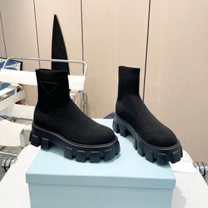 디자이너 부츠 럭셔리 부츠 세련된 클래식 클래식 매트 특허 니트 스트레치 양말 부츠 방향 삼각형 브랜드 부츠 블랙 흰색 크기 35-41 패션 신발