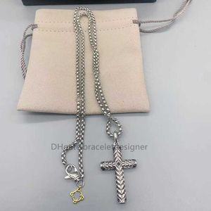 Cheap Store 90 % Rabatt auf den Großhandel Hop-Kreuz-Halskette für Herren, modisch, goldfarben, Designer, hip, luxuriös, cool, Anhänger mit Charm-Kette, Schmuck, Geschenke, 88YL