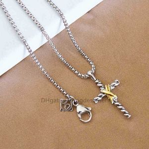 Necklaces Necklace Chain Women 18K Gold Cross Designer Strands Twisted Jewelry x Men Buckle Thread Pendant E6677 IYA2