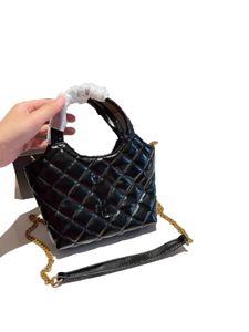 حقيبة اليد فتاة جديدة الأزياء الروح جودة الملمس أقلية حقيبة الكتف حقيبة يد جديدة 2023 عالية الجودة S مصمم الكتف حقيبة ناعمة من الجلد المصغرة للمرأة. هوا