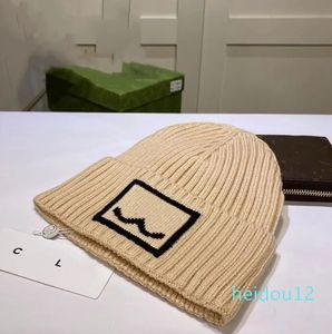 Luxury Beanie Hat Women's Autumn and Winter New Small Fragrance Fashion Trend Retro Classic Letter Outdoor Warm Knit Hat2023