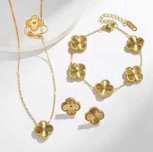 4 Set di gioielli firmati quadrifoglio con conchiglia tempestata di diamanti Collana con orecchini e bracciale da donna alla moda, perfetta per San Valentino o regali di compleanno