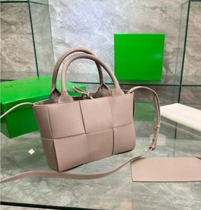 Kvällspåsar tygväskor kvinnor väver shopping handväska axel läder designer märke kvinnlig hög kapacitet packar intern zip -påse