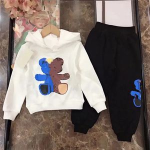 Essent Tasarımcı Kids Hoodie Giyim Pantolon Seti Joggers Trailsuit Bebek Giyim Erkek Kız Kız Dış Giyim Toddler Sweater Kapşonlu Kid Trailsuits Hoodies Sweater