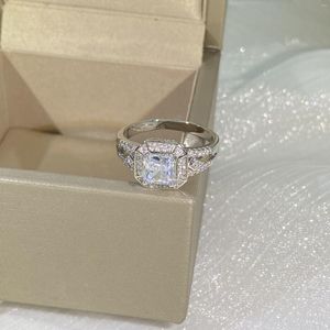 Anéis de cluster Anillos de CN (Origem) Anel de diamante Feminino Fine Wedding Bands Prata 925 Jóias para Mulheres Gemstone