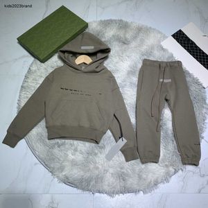 Modespår Designer Hoodie Set för barn storlek 100-150 cm 2st bukvärmningsvärmeficka tröja och byxor Oct05