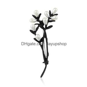 Pins Broschen Elegantes Temperament Tricolor Zweig Weiß Imitation Perle Blume Laub Pflanze Brosche Exquisit Und Schön Kreativ Dro Dhbsl