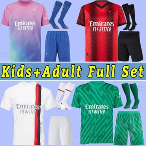 Full Set Men Kids 23 24 Home Soccer Jerseys 2023 2024 Tomori Giroud Ibrahimovic de Ketelaere Tonali Theo Brahim Football Shirt Tredje målvakten Milan